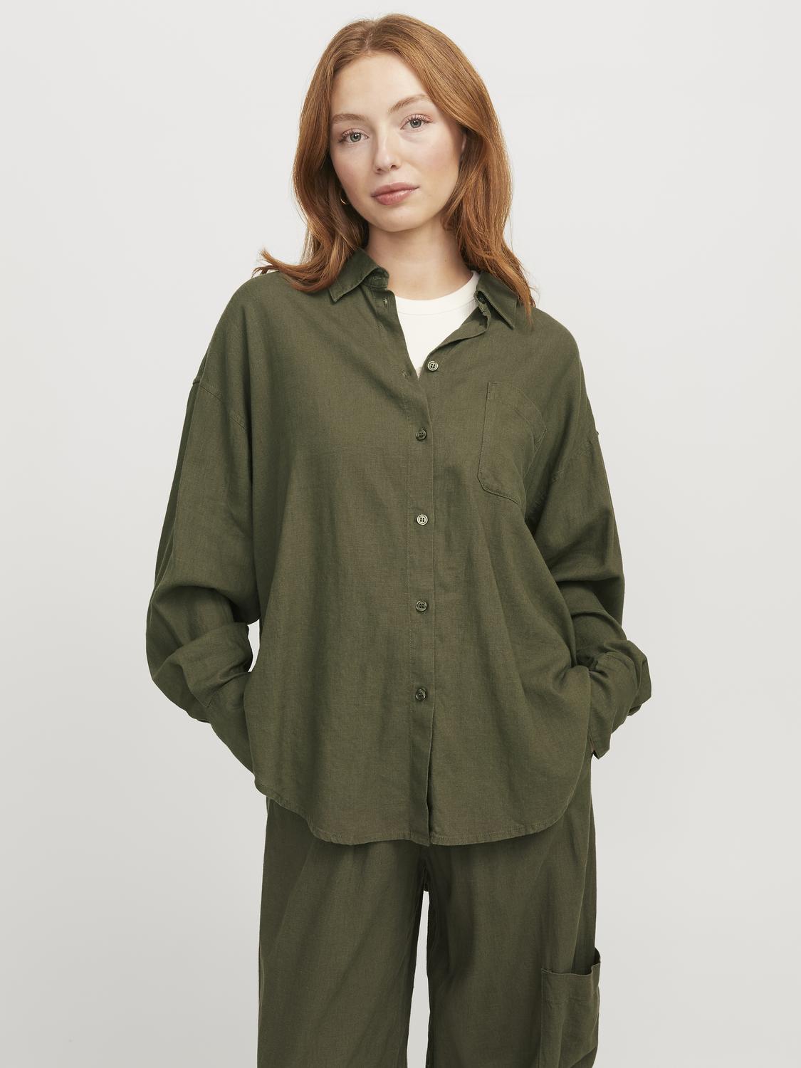 model_shot-front